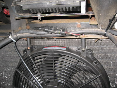 Changing the electric radiator fan and brake fluid